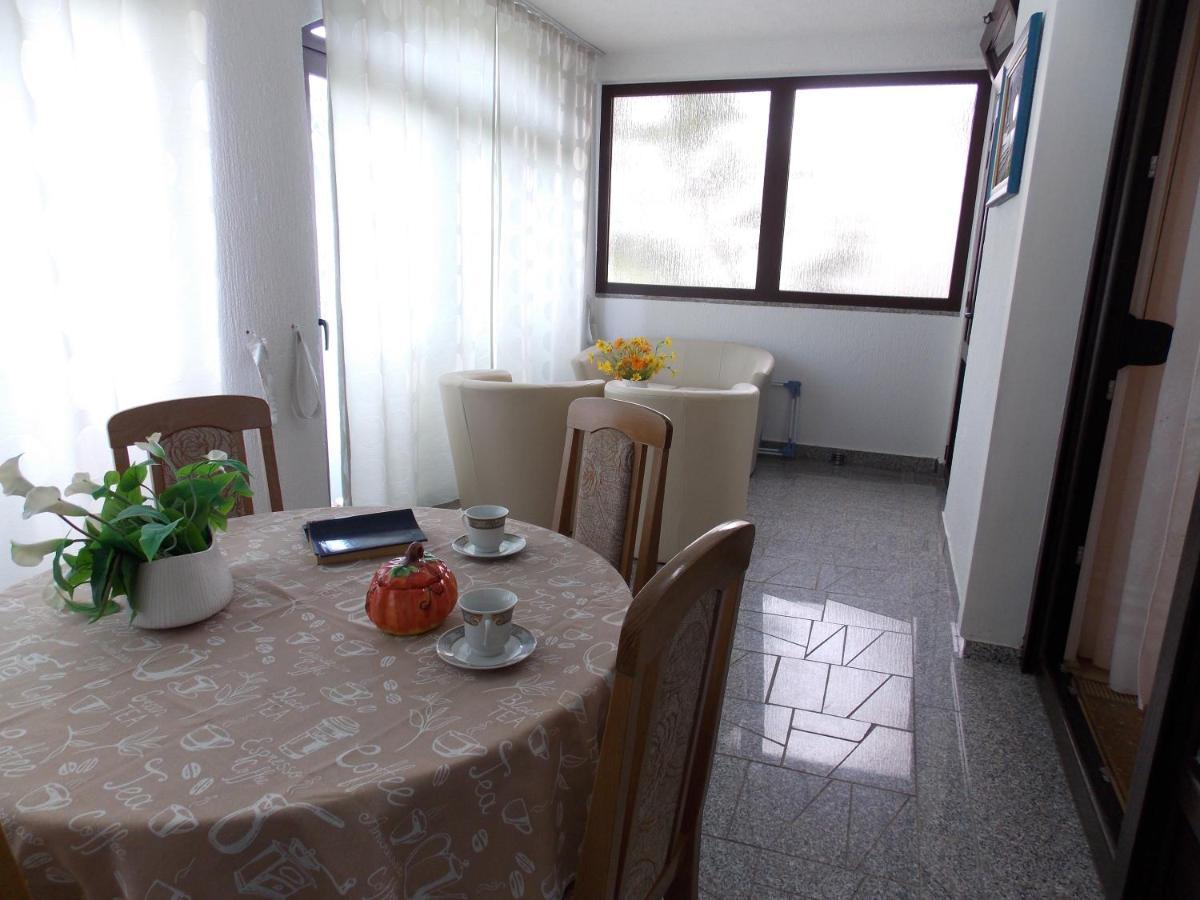 Apartments Cutic Malinska Ngoại thất bức ảnh